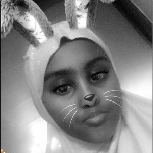 Meet your Posher, Aisha